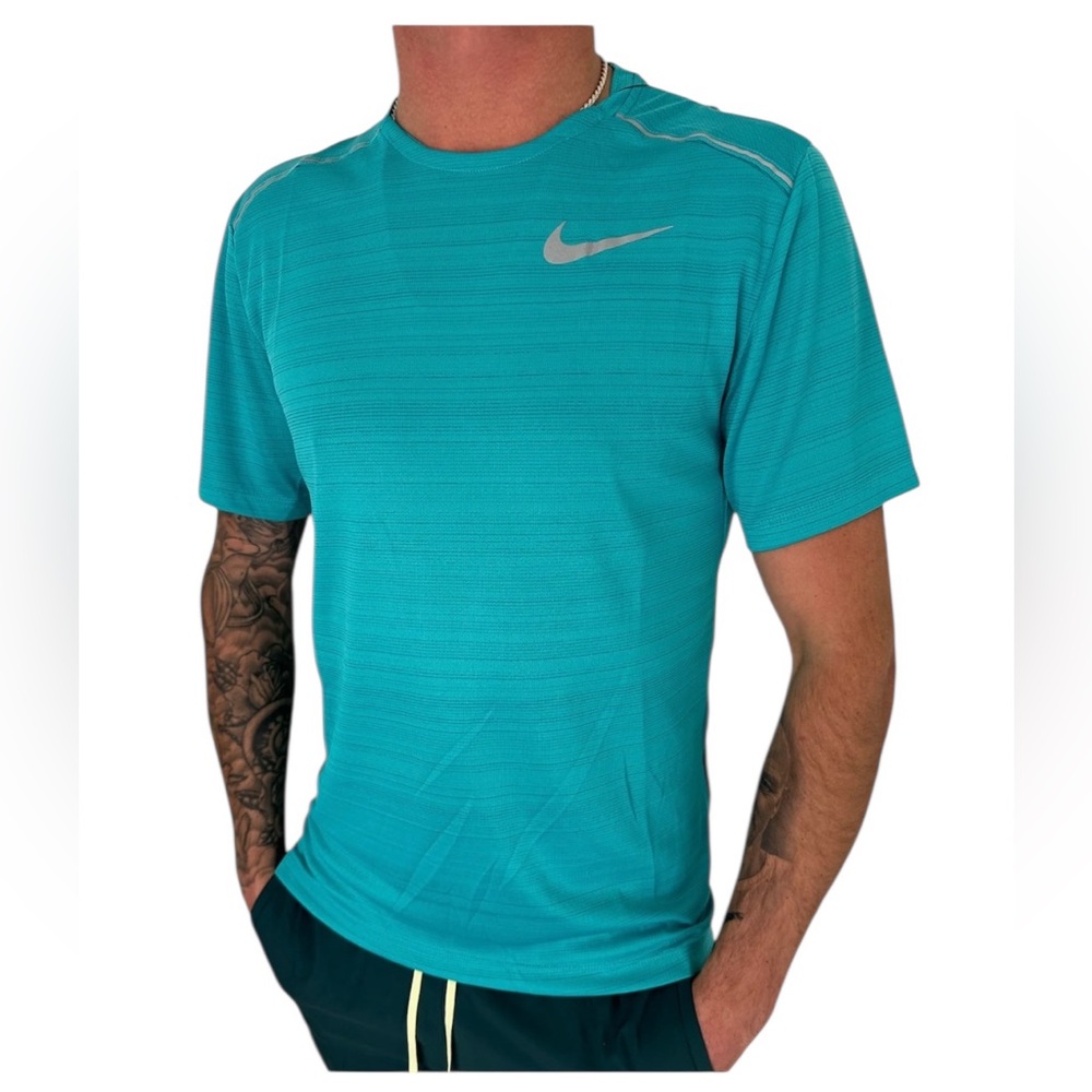 Nike Men’s Dri-Fit Miler 1.0 Running Shirt Size S